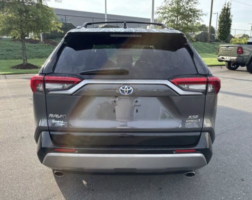 Used 2022 Midnight Black Metallic Toyota Hybrid XSE image 5