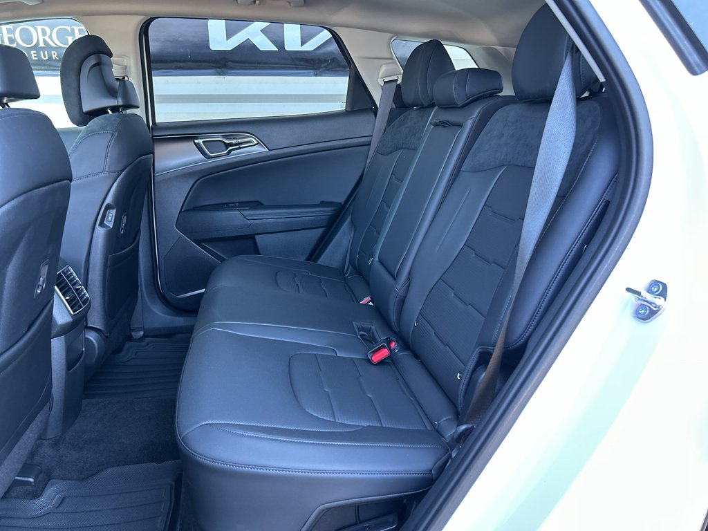 New 2026 Snow White Pearl Kia SX Prestige image 12