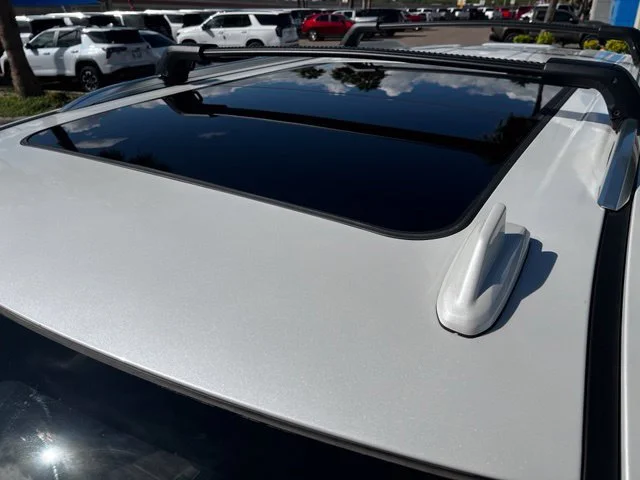 Used 2023 IRIDESCENT PEARL TRICOAT Chevrolet Premier image 7
