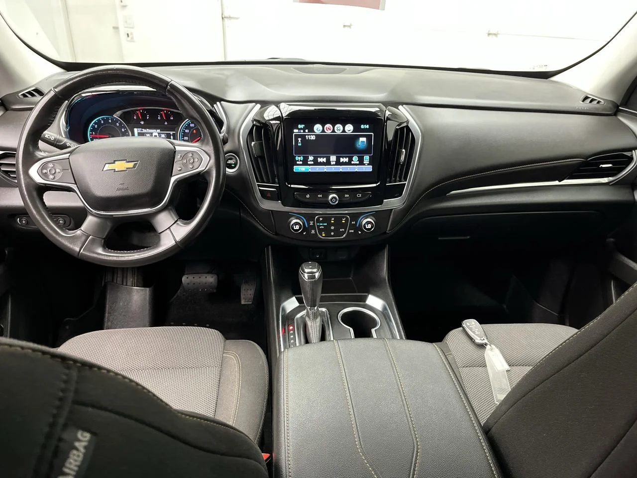 Used 2019 SUMMIT WHITE Chevrolet LT Cloth image 4