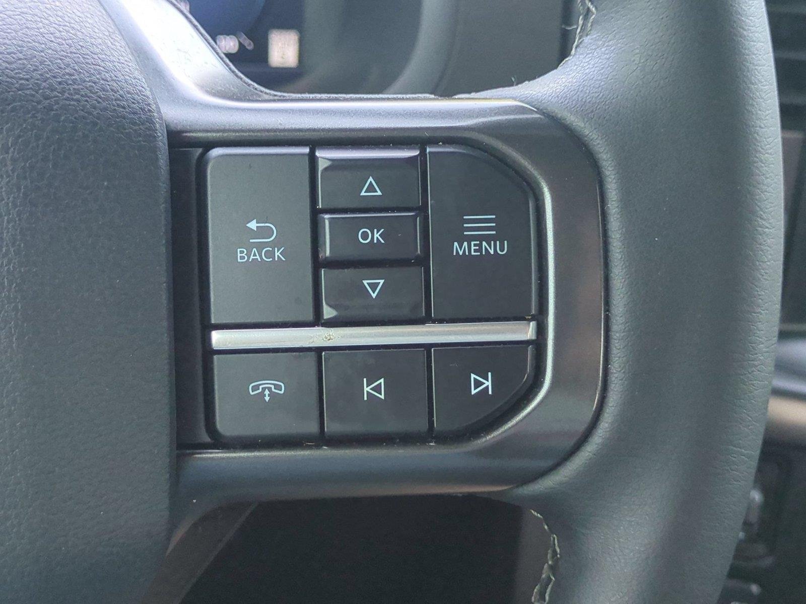 Used 2024 Oxford White Ford XLT image 20