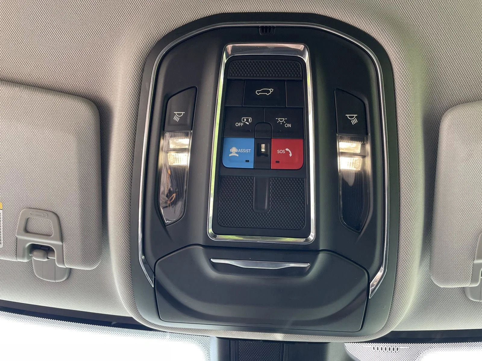 Used 2023 Bright White Clearcoat Jeep Laredo image 34