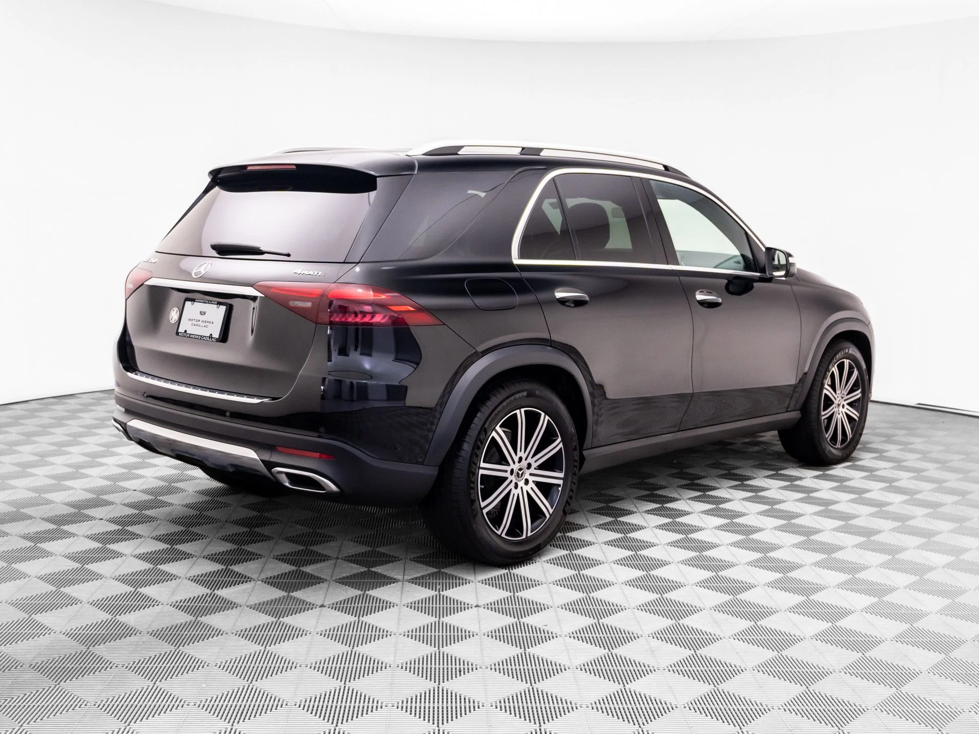 Used 2024 Black Mercedes-Benz GLE 350 image 5