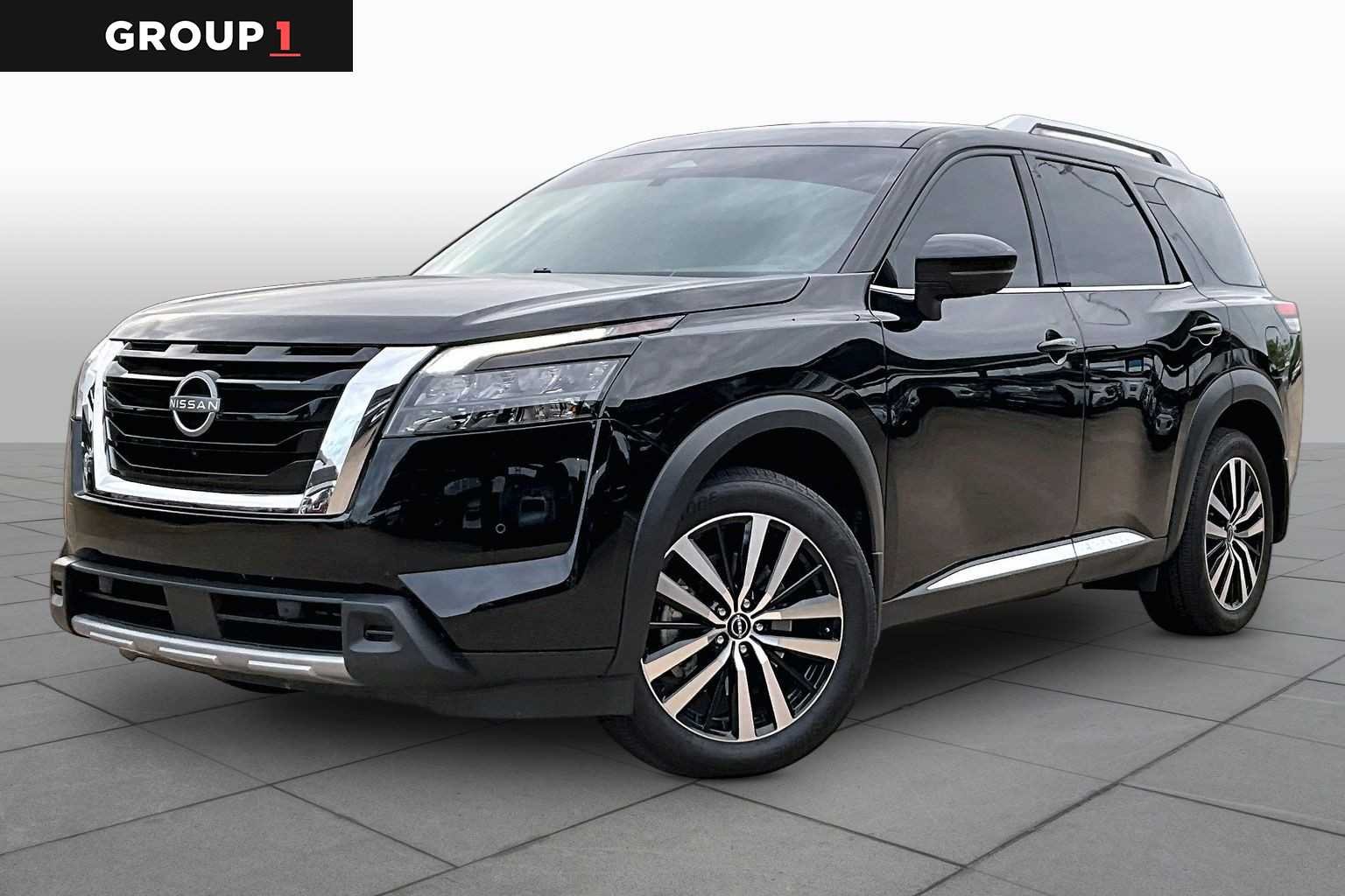 2025 Nissan Pathfinder Platinum 4WD's photo
