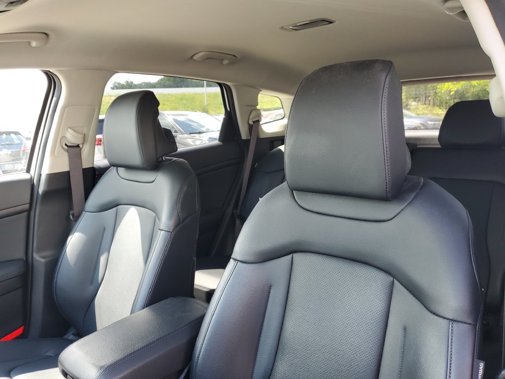 Used 2024 White Kia EX image 11