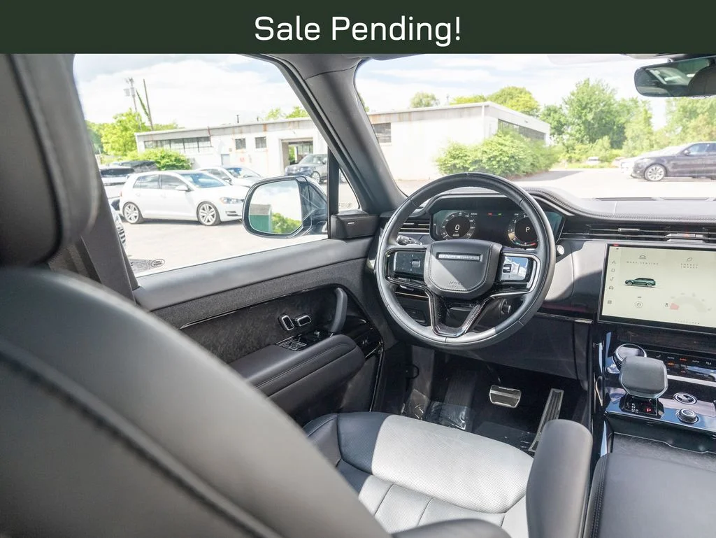 Certified Used 2023 White Land Rover SE Dynamic image 19