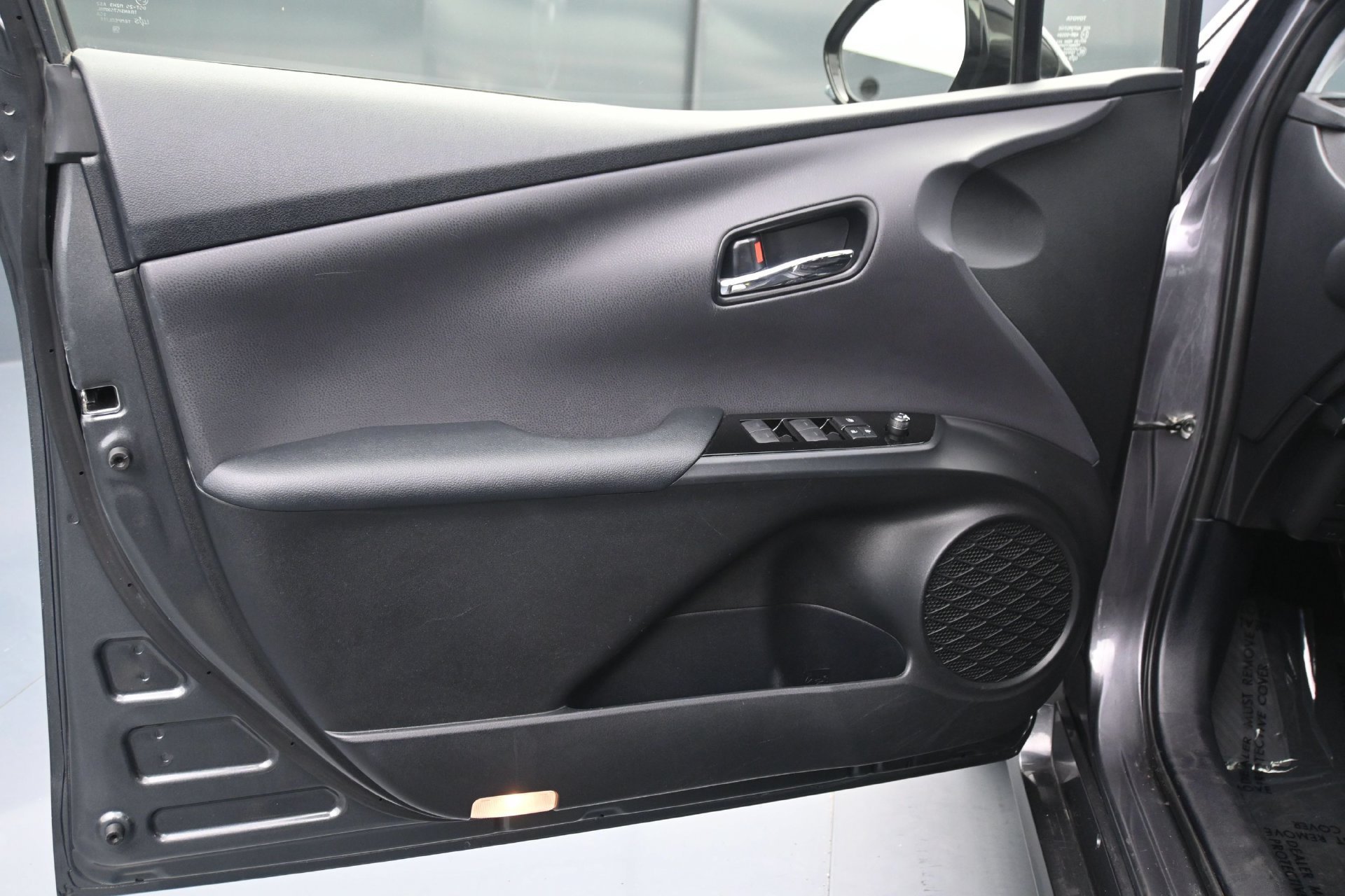 Used 2019 Magnetic Gray Metallic Toyota LE AWD-e image 20