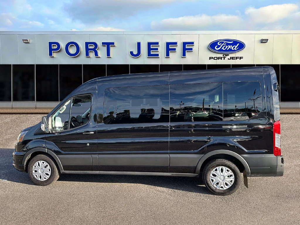 Certified Used 2025 Black Metallic Ford XLT image 8