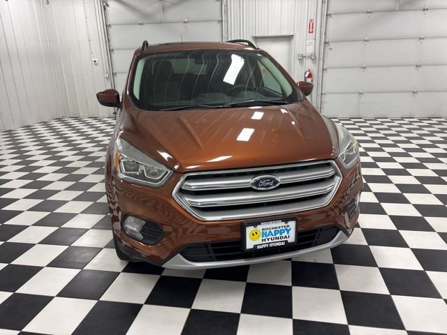 Used 2017 Ford Escape SE with VIN 1FMCU9G92HUA98359 for sale in Rochester, Minnesota
