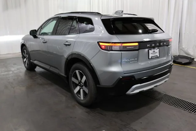 New 2026 Mercury Silver Metallic Honda Touring image 7