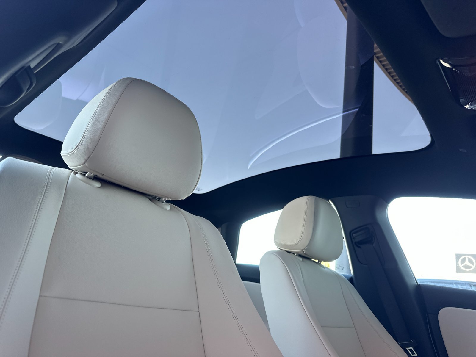 New 2027 Polar White Mercedes-Benz 220 image 17