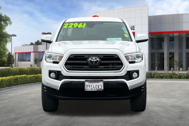 Used 2019 White Toyota SR5 image 10