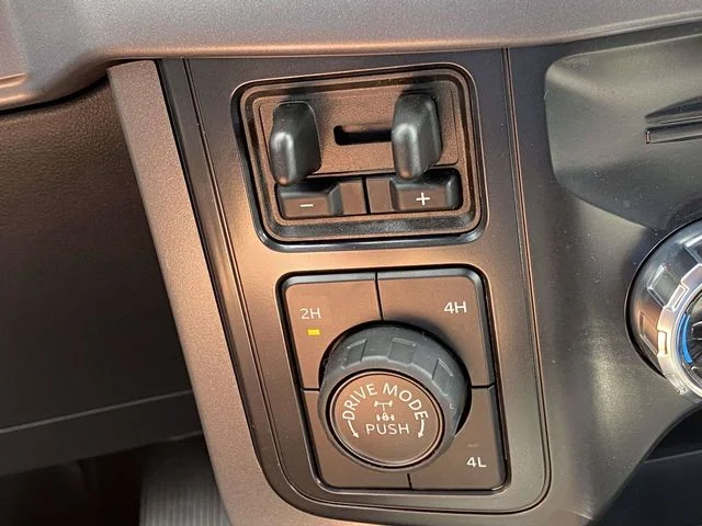 New 2026 Avalanche Ford XLT image 23