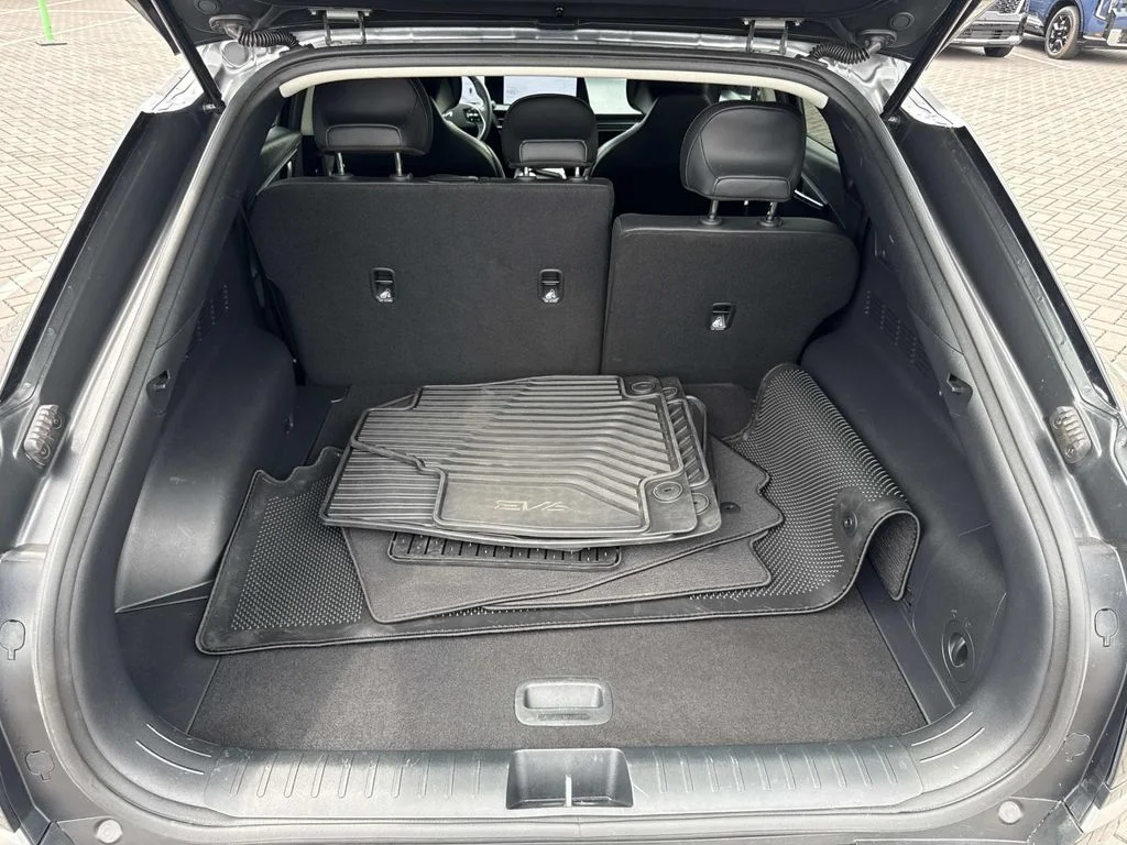 Used 2024 Gray Kia Light image 25