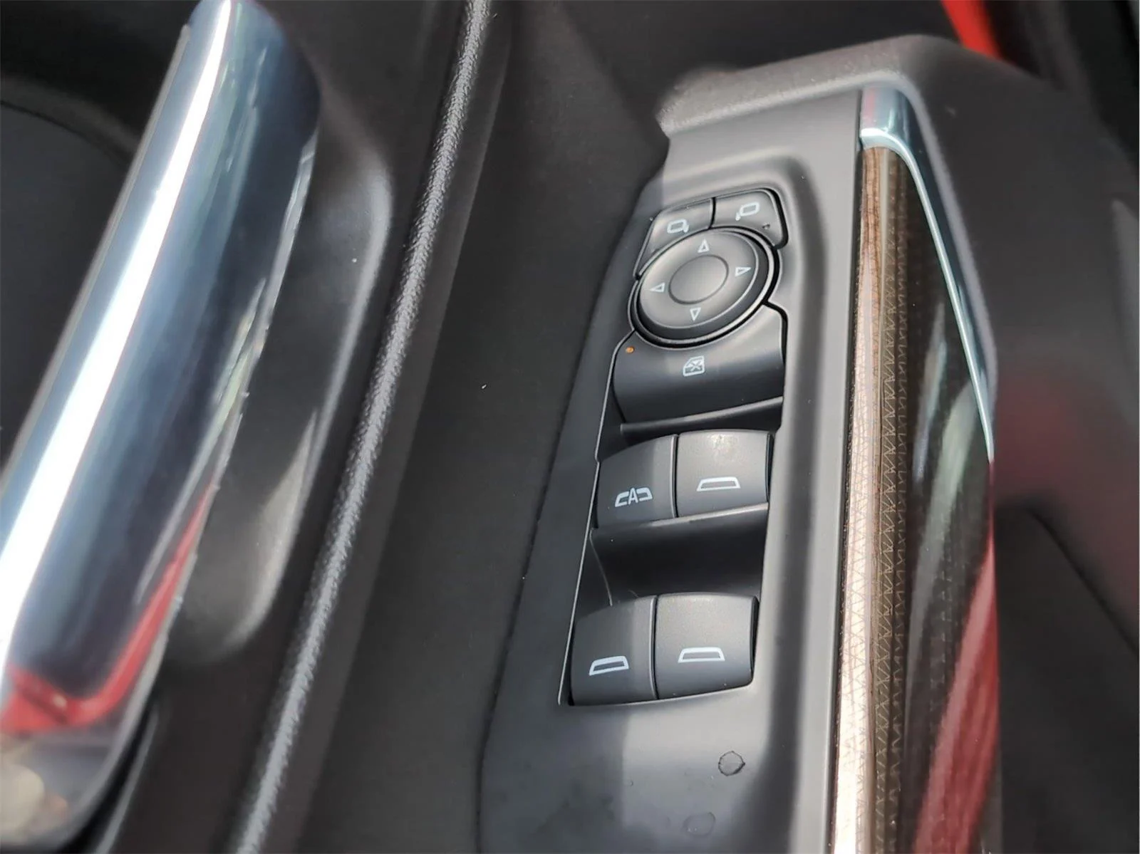 Used 2021 RED HOT Chevrolet LT Trail Boss image 15