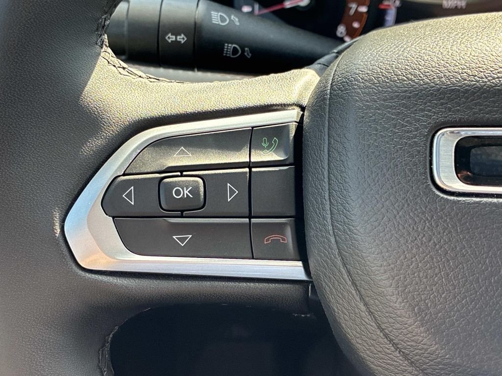 Used 2024 Gray Jeep Limited image 25