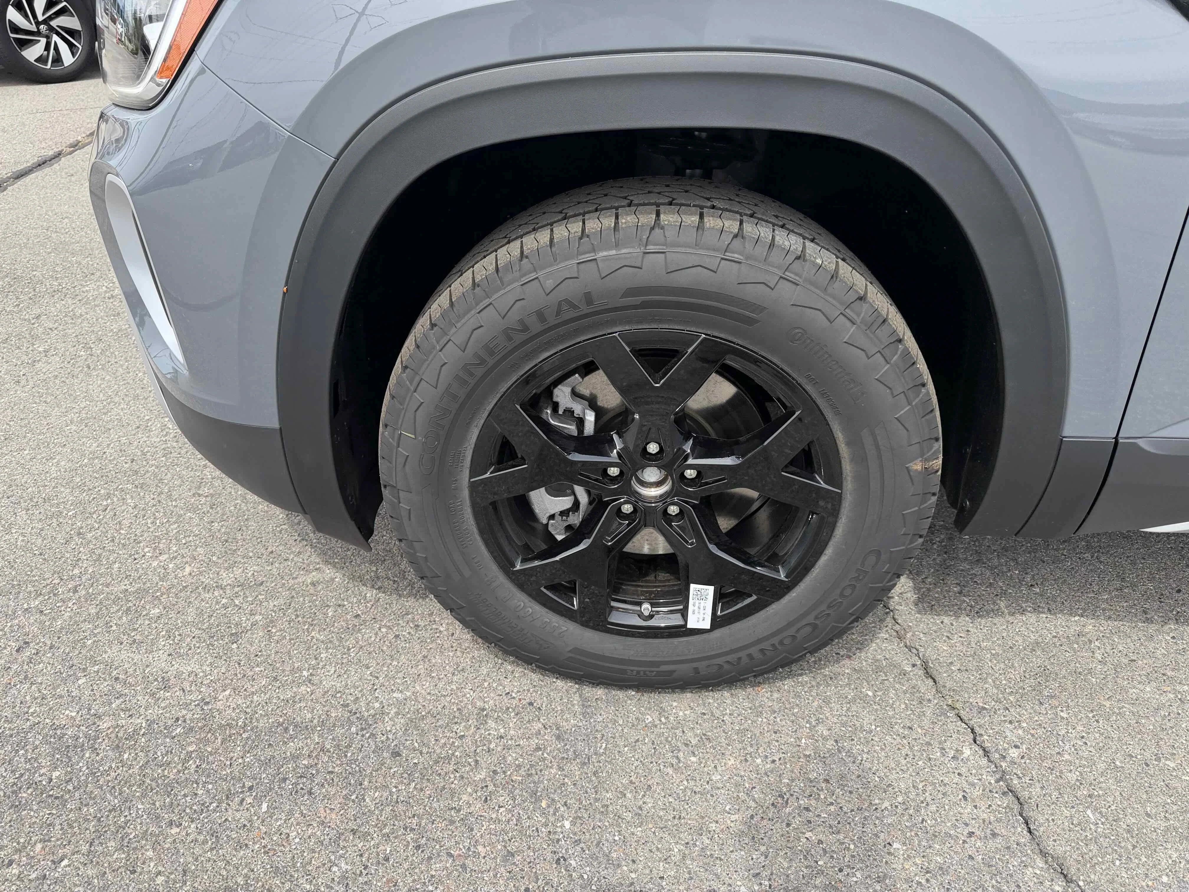New 2026 Gray Volkswagen 2.0T Peak Edition image 13