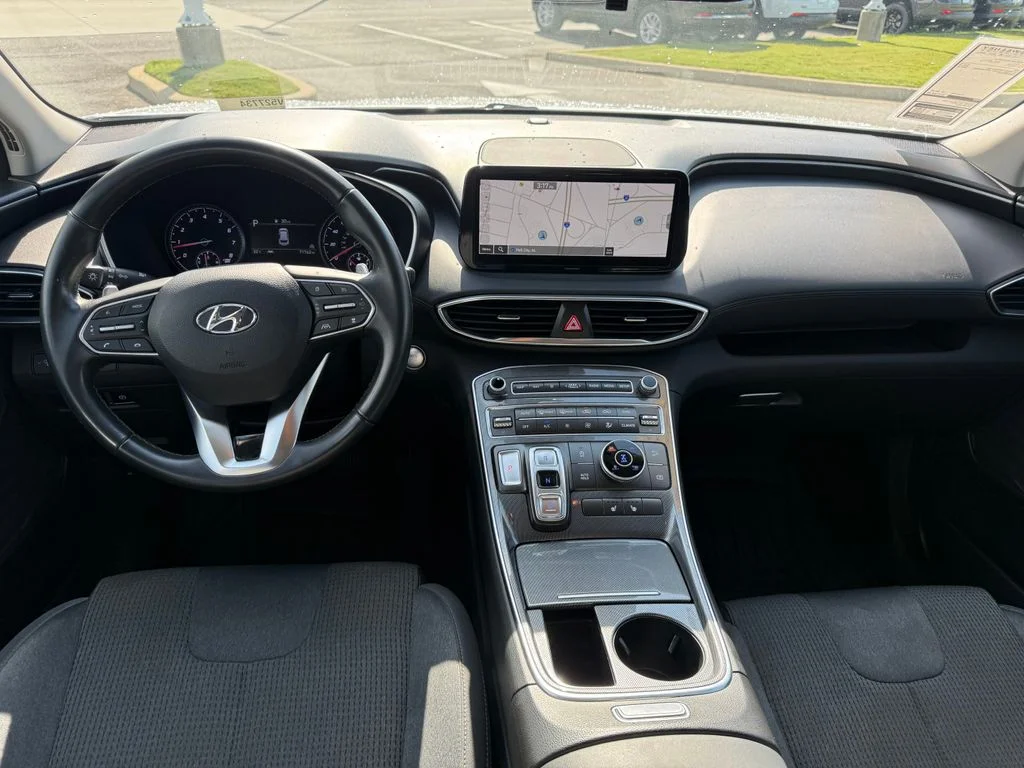 Used 2023 White Hyundai SEL image 7