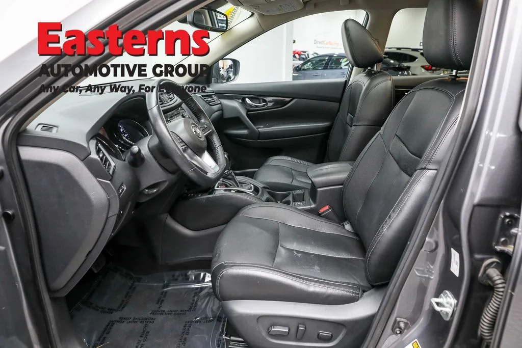 Used 2019 Gray Nissan SL image 14