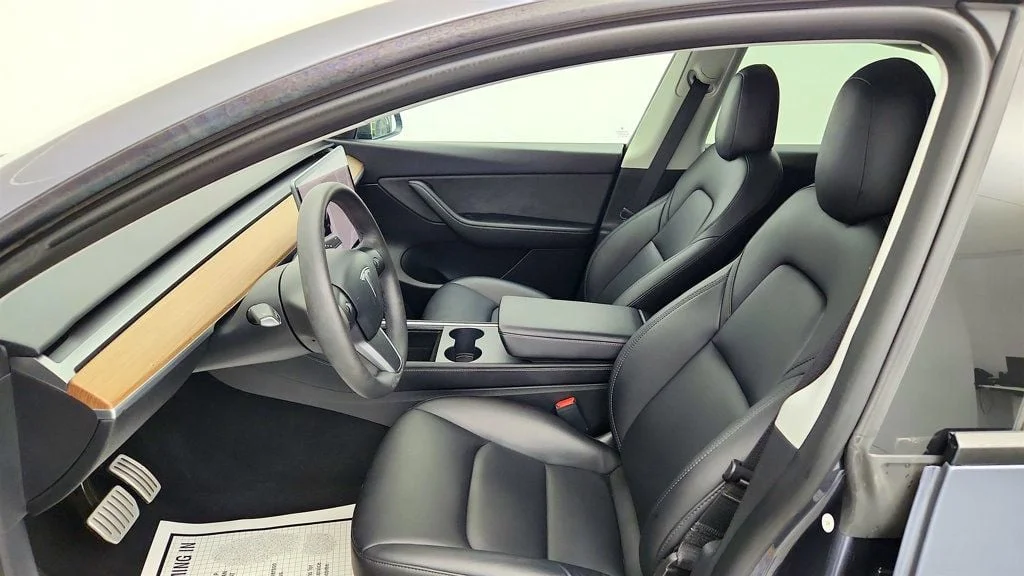 Used 2022 Midnight Silver Metallic Tesla Performance AWD image 24