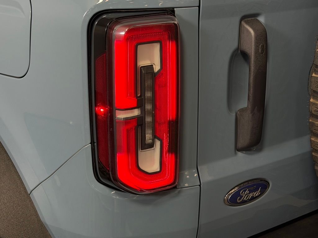 Used 2023 Blue Ford Wildtrak image 13