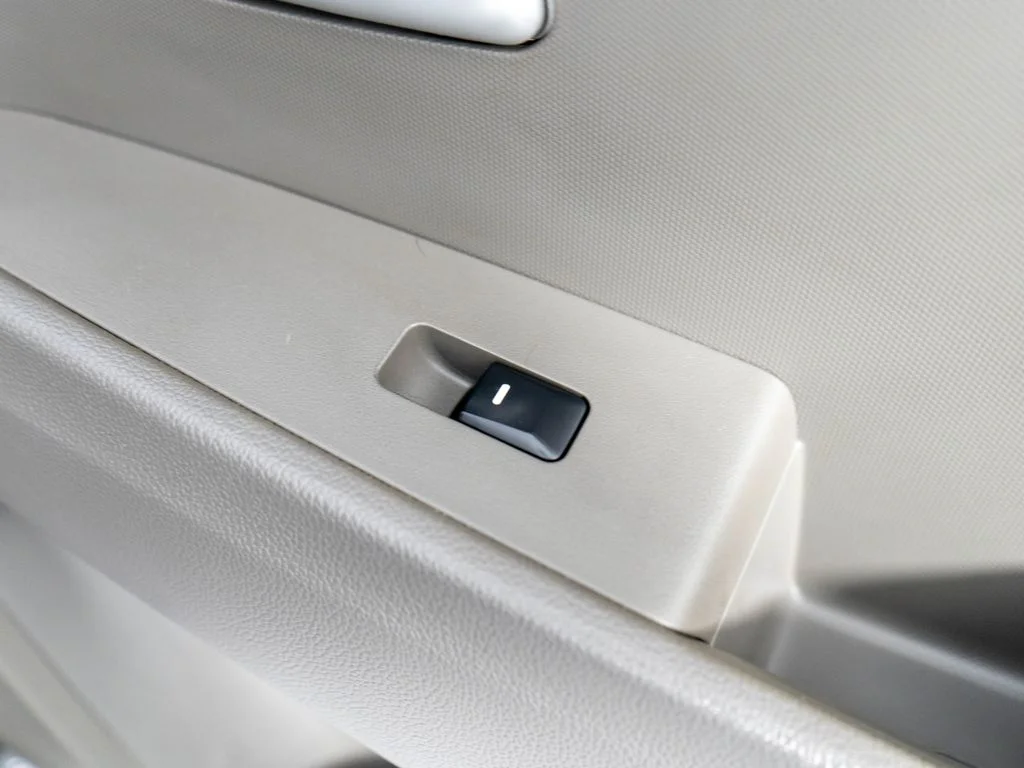 Used 2015 Blue Kia LX image 9