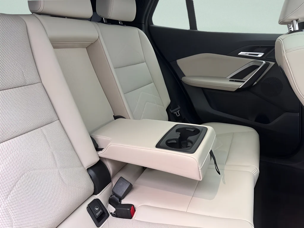 Used 2025 Gray Metallic BMW xDrive28i image 34