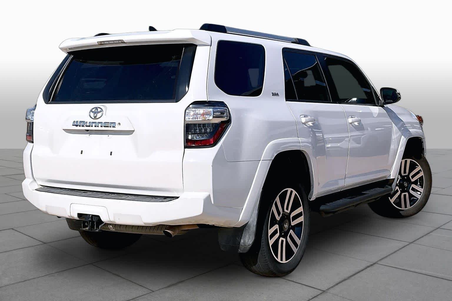 Used 2019 Super White Toyota SR5 image 13