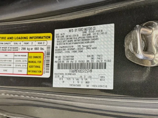 Used 2025 Gray Metallic Ford EcoBoost Premium image 31