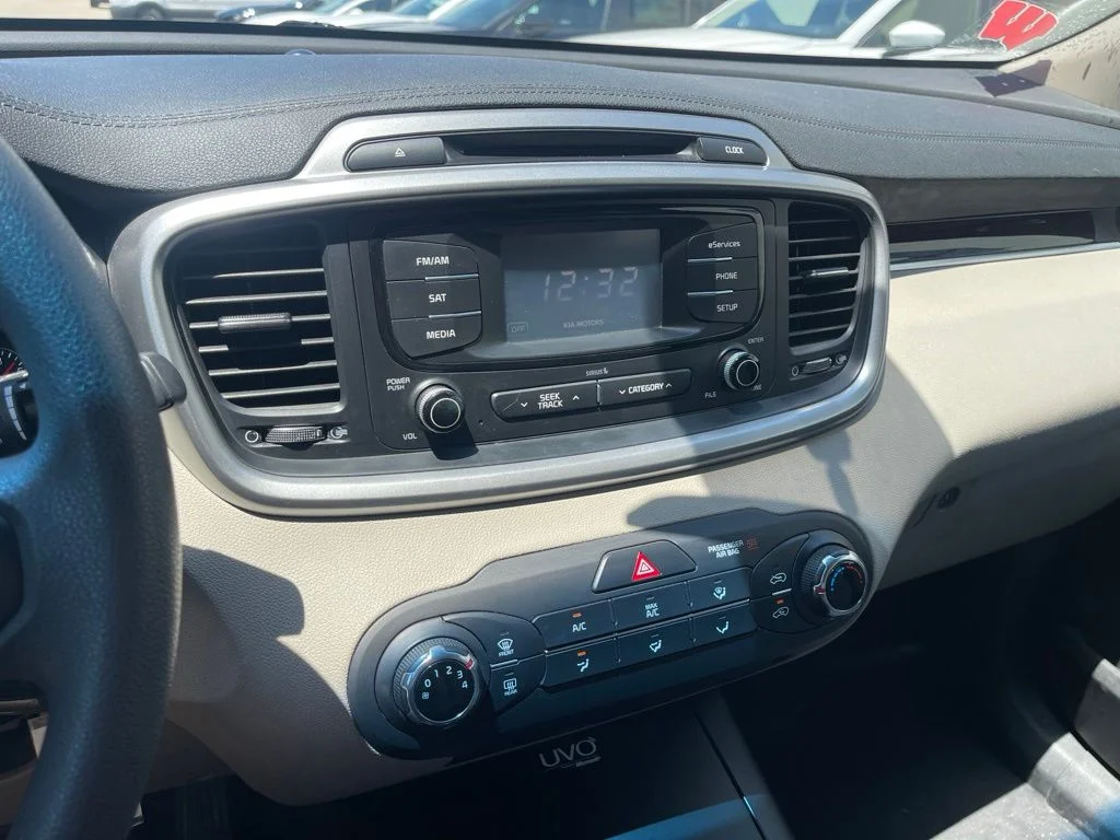 Used 2016 Dark Cherry Kia LX image 5