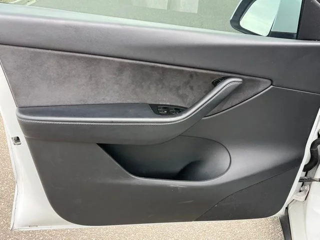 Used 2020 White Tesla Long Range image 14