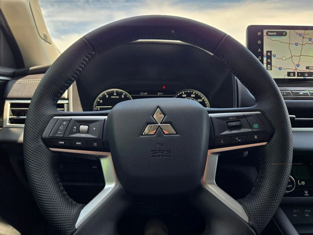 New 2026 Blue Mitsubishi SE image 28