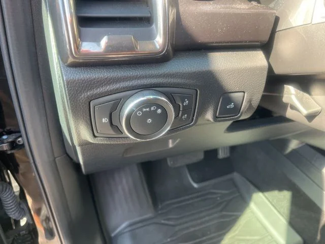 Used 2021 Shadow Black Ford Lariat image 10