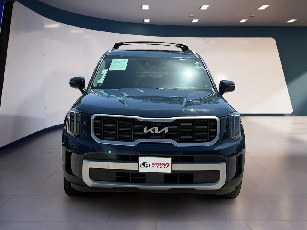 Used 2025 Black Kia S image 8