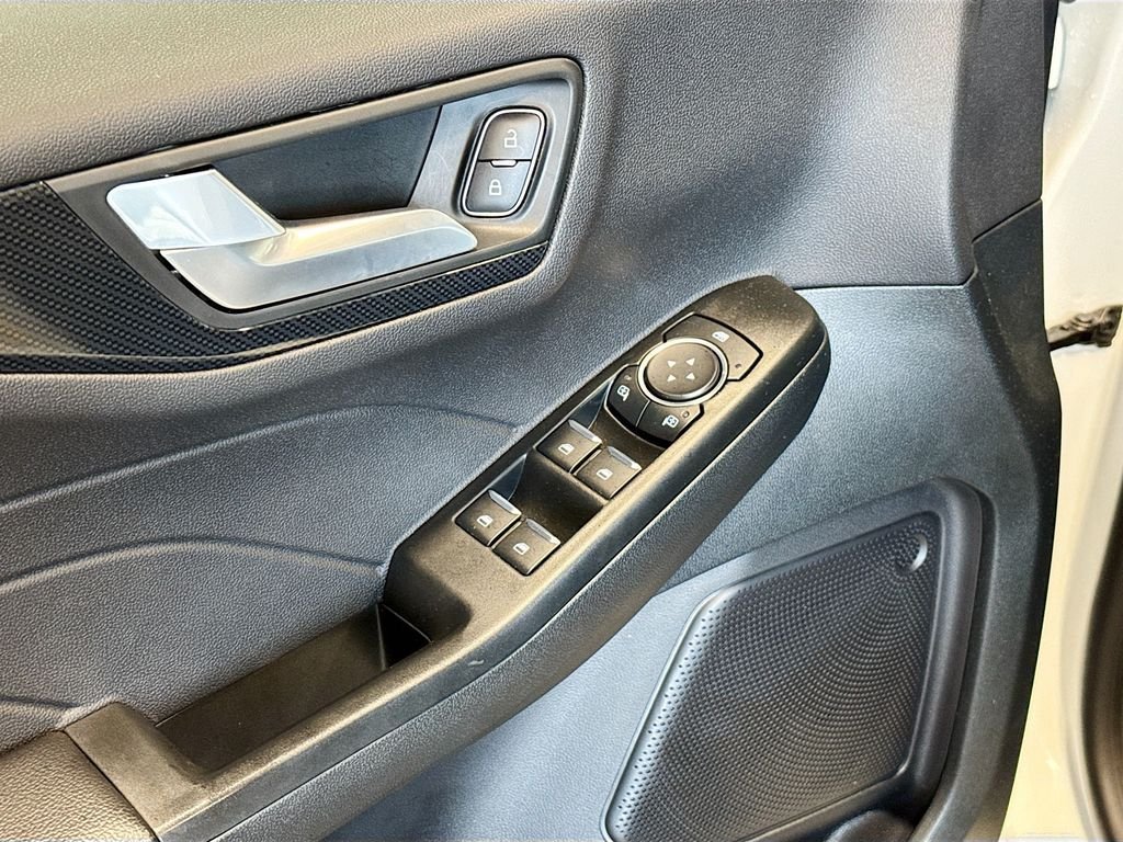 2025 Ford Escape ST-Line - Photo 16