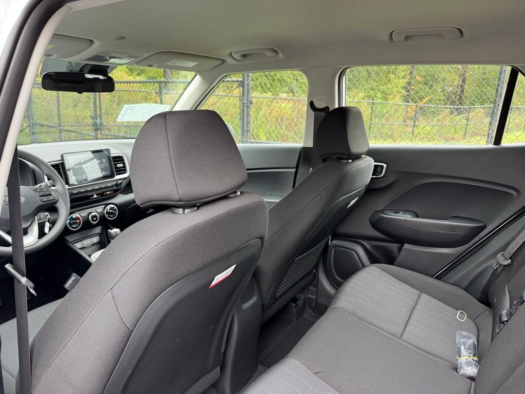 2026 Hyundai Venue SE - Photo 17