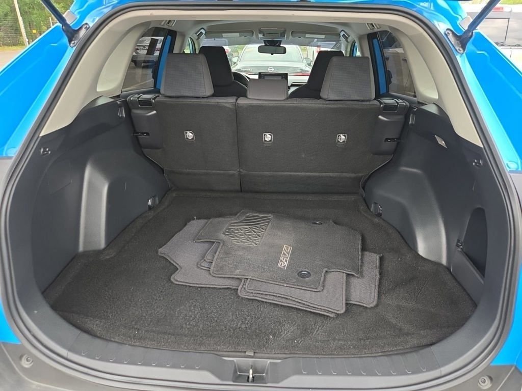 Used 2019 Blue Toyota LE image 5