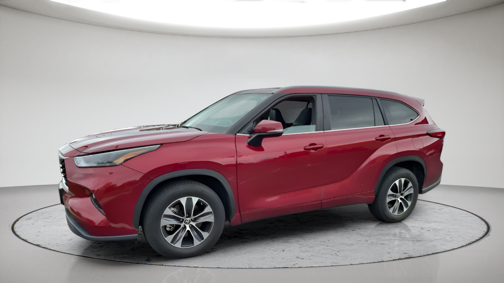 2023 Toyota Highlander XLE FWD's photo