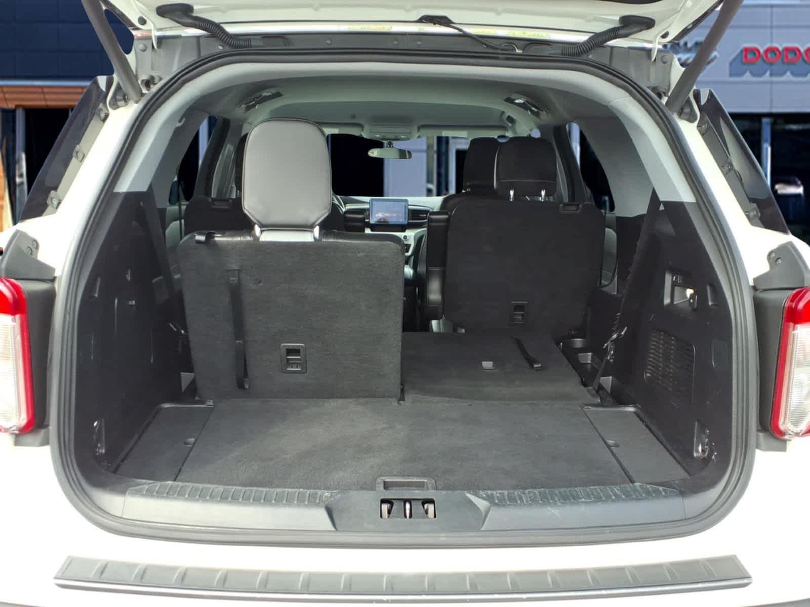 Used 2021 Star White Metallic Tri-Coat Ford XLT image 6