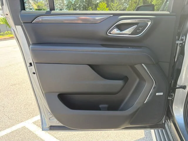 Used 2023 Sterling Metallic GMC AT4 image 22