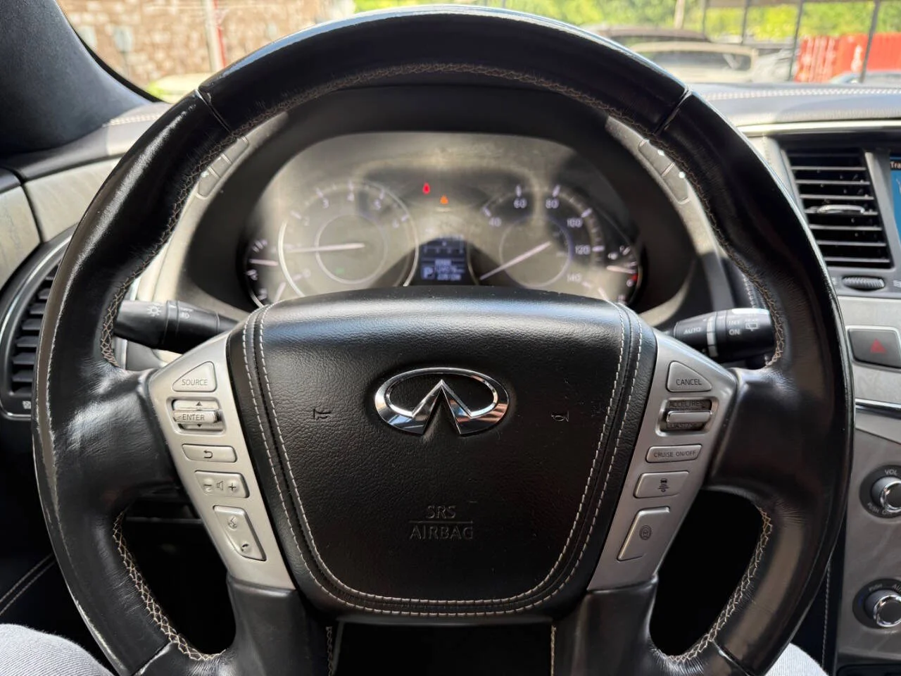 Used 2019 Black INFINITI Limited AWD 4dr SUV image 18