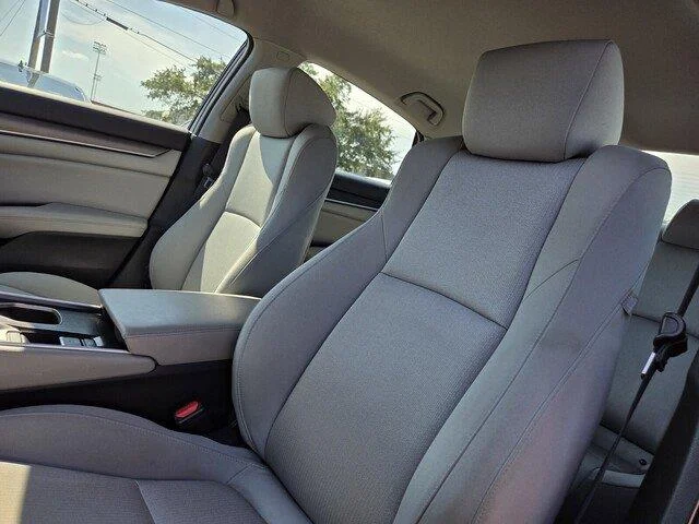 Certified Used 2018 Modern Steel Metallic Honda LX 1.5T image 11