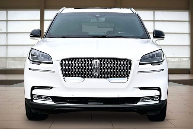 Used 2021 White Lincoln Reserve image 3