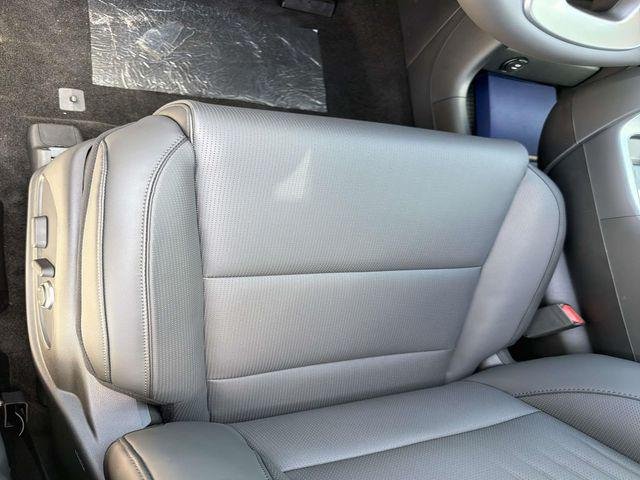 New 2027 Black Hyundai Blue SEL 7P image 9