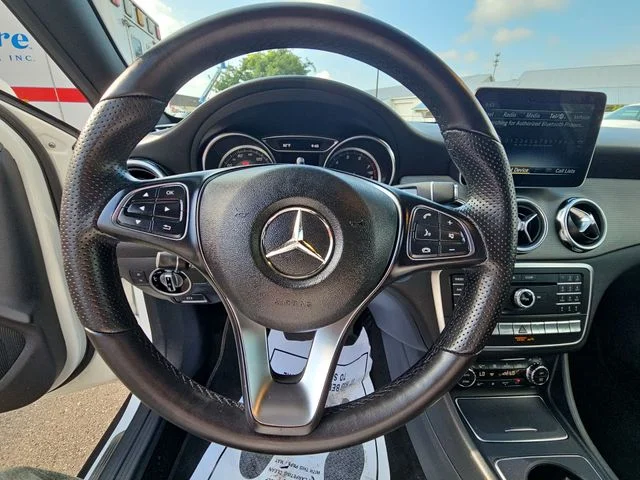 Used 2019 White Mercedes-Benz GLA 250 image 36