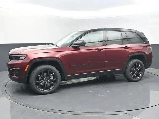 New 2025 Velvet Red Pearl-Coat Exterior Paint Jeep Limited image 2