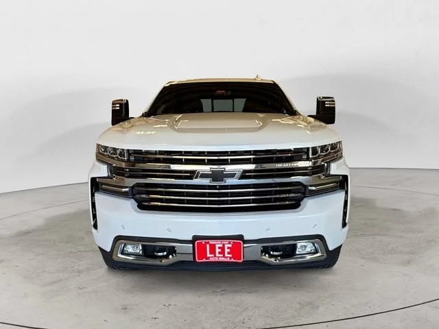 Used 2021 White Chevrolet High Country image 9