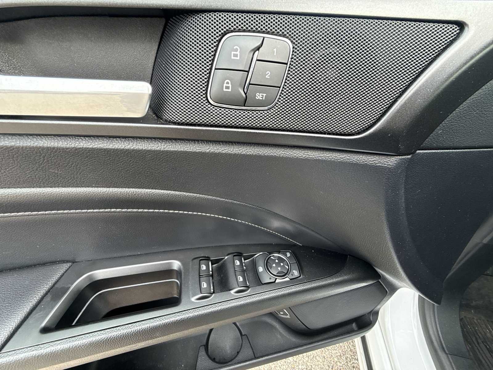 Used 2019 White Ford Titanium image 22