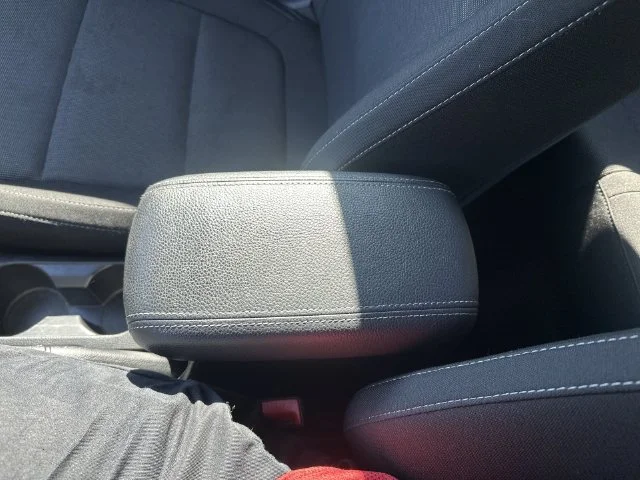 Used 2018 Red Kia EX image 25