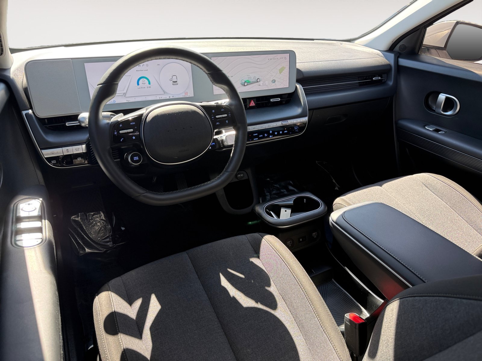 Used 2024 White Hyundai SEL image 15